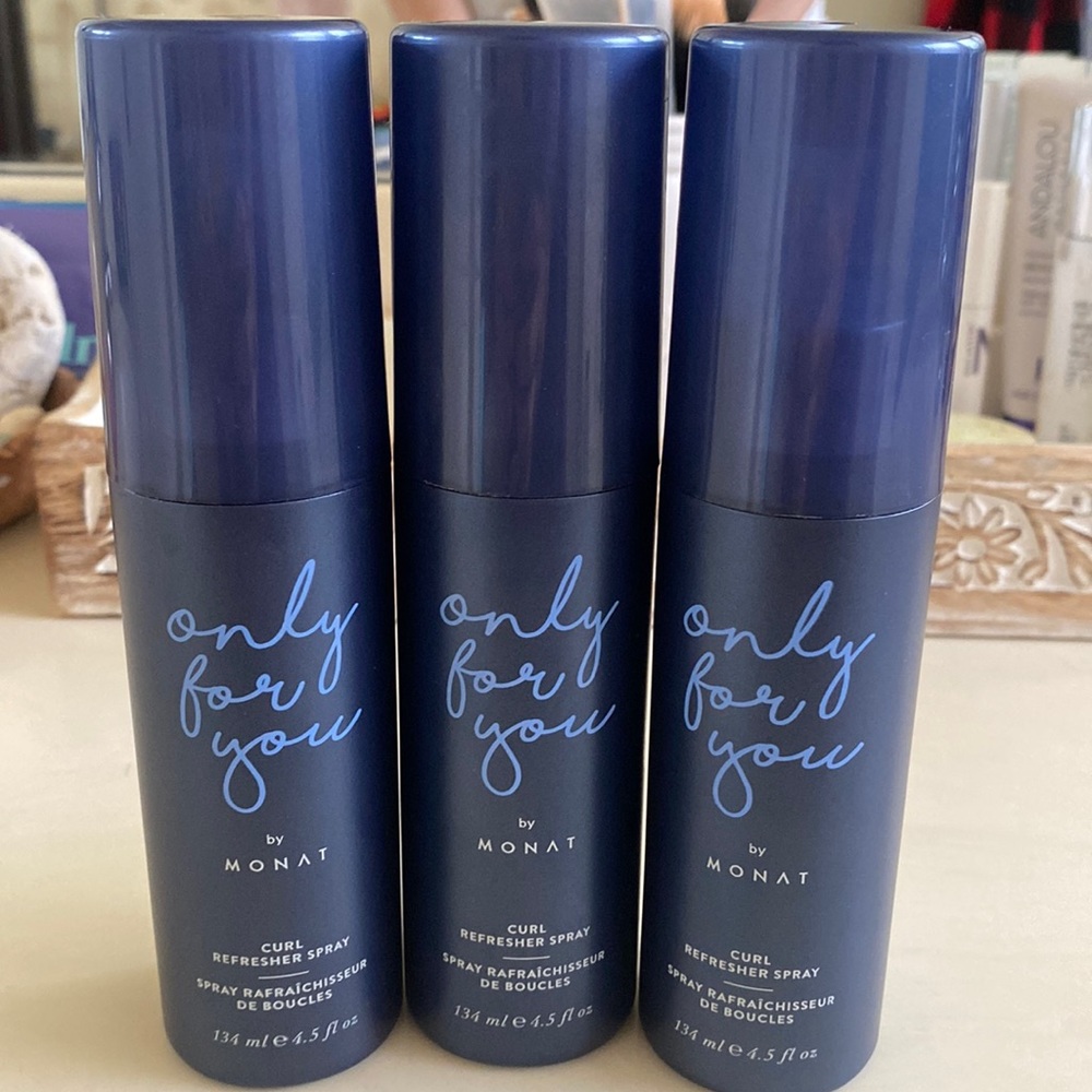Curl Refresher Spray by Monat